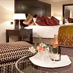 Shamrock Hotel 3*