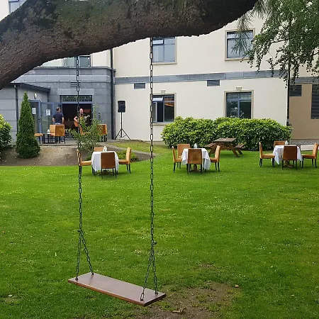 Ξενοδοχείο Shamrock Άθλον