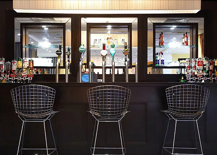 Shamrock Hotel 3*