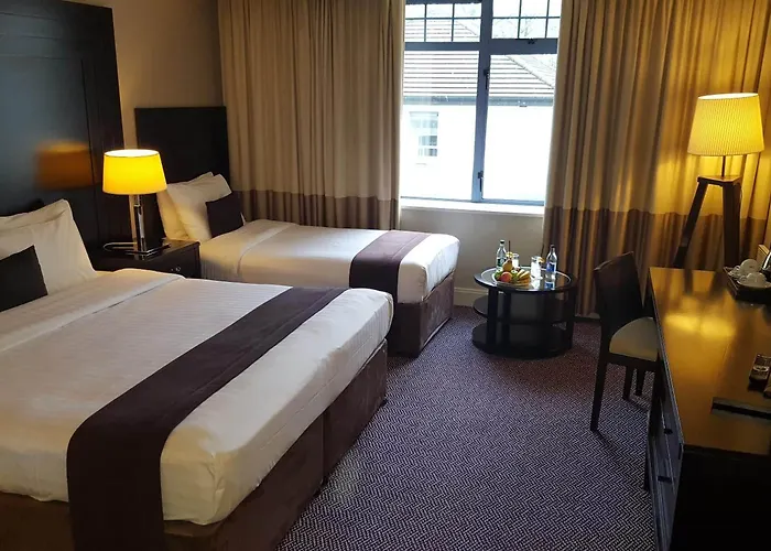 Shamrock Hotel 3*